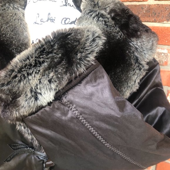 A.N.A. BLACK  COAT  FAUX FUR COLLAR SIZE MEDIUM - Picture 8 of 13